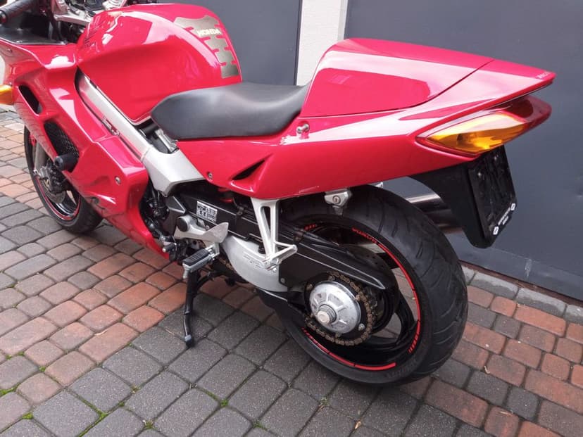 Honda VFR 800 , cbr , zzr , gsx , yzf ,gsf , sv , fazer , ładna