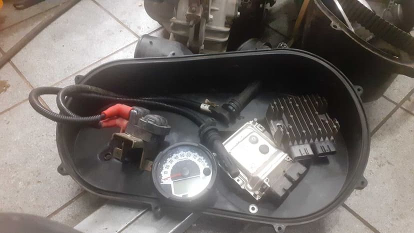 polaris ranger 900 silnik skrzynia dyfer wariato stator magneto wtrysk