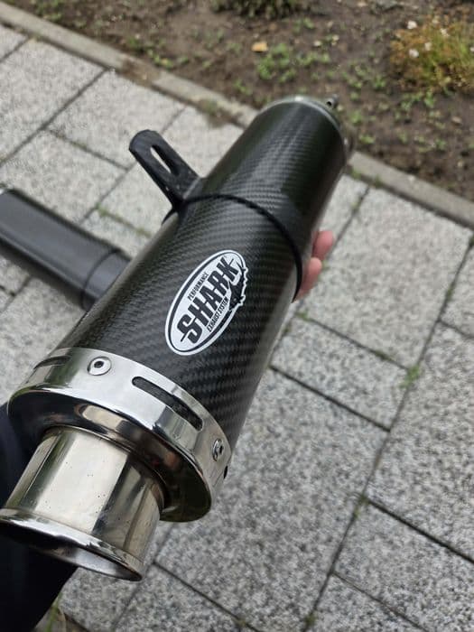 SHARK Yamaha R1 RN12 Mega Dzwiek