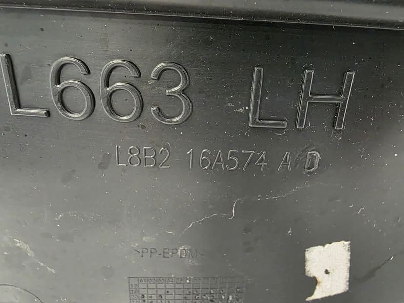 nadkole przód przednie lewe land rover defender ii l663 l8b2-16a574-ad