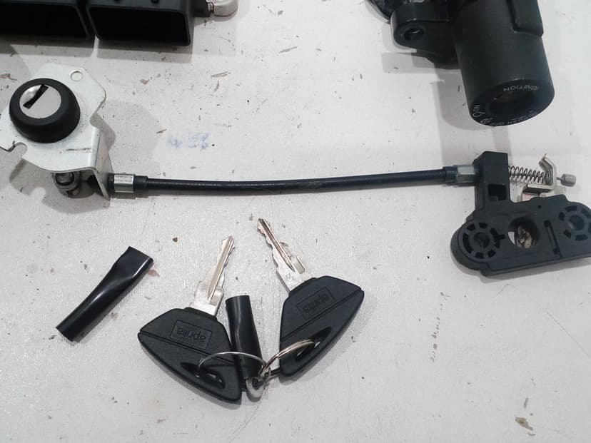 Aprilia RS 660 stacyjka moduł zapłonowy zestaw startowy immobilizer