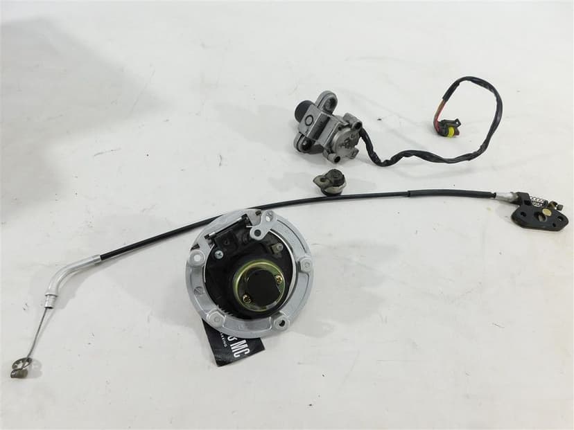 ZAMEK STACYJKA KLUCZYK MV AGUSTA 750 F4 BRUTALE 01-06 U-11 800099135 800090249