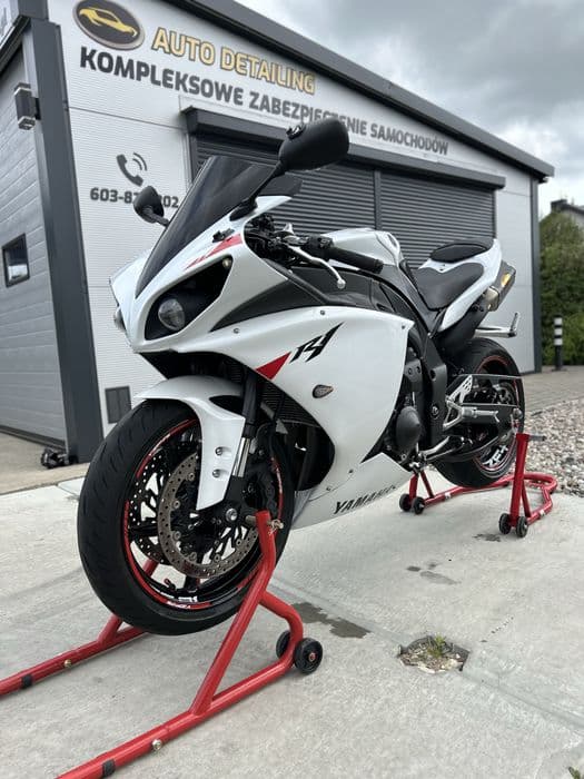 Yamaha r1 rn22  2010