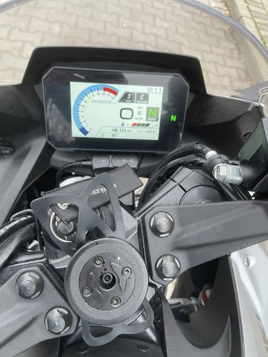 Suzuki GSX 8R (pierwszy właściciel)