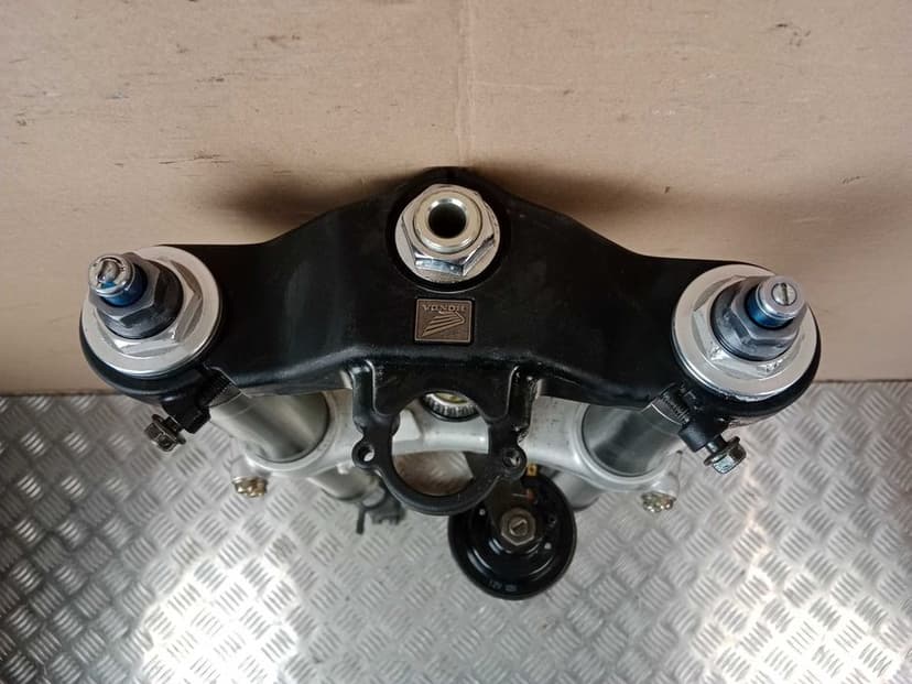 Honda CBR 929 SC44 Lagi Zawieszenie Przód Laga Prawa Lewa Półki Ośka