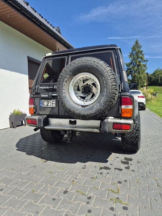 Nissan patrol y60
