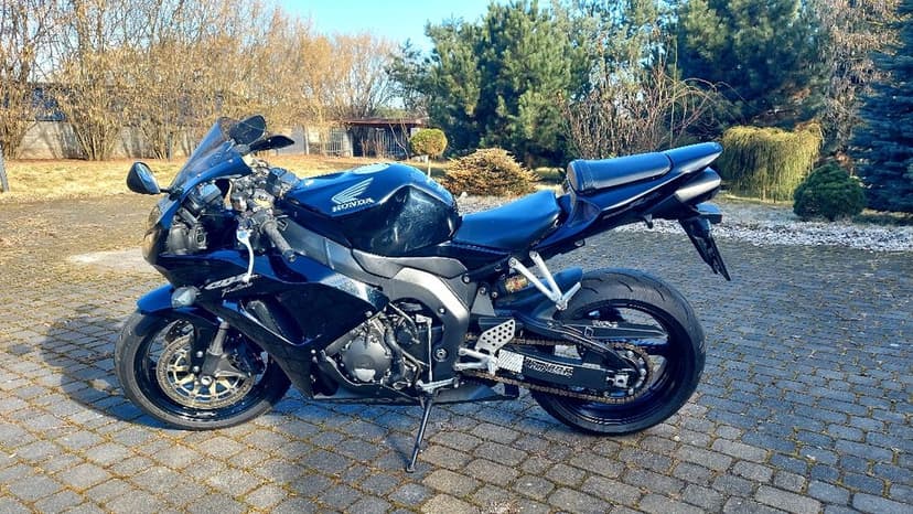 Honda CBR 1000   2006r