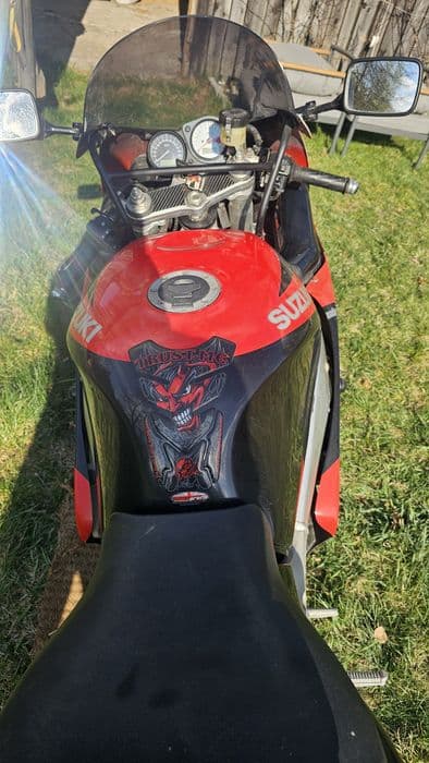 Suzuki  GSXR  750  SRAD