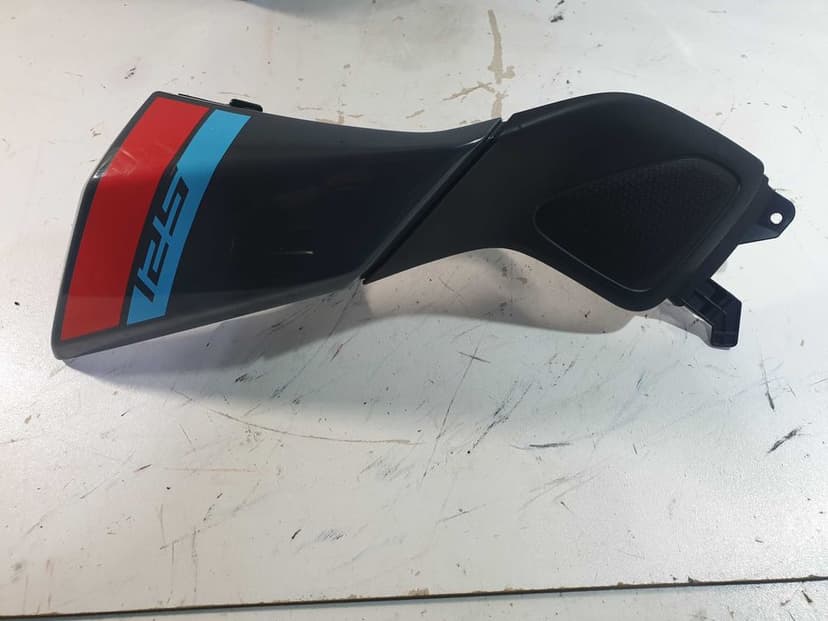 Yamaha MT 125 plastiki owiewki wypełnienie osłony wloty