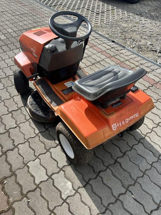 Kosiarka traktorek husqvarna LT100 briggs
