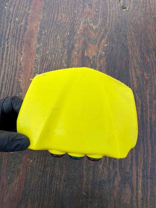 plastik kontrolek Suzuki LTZ 400 r 03-08 owiewka oslona czolowa kierow