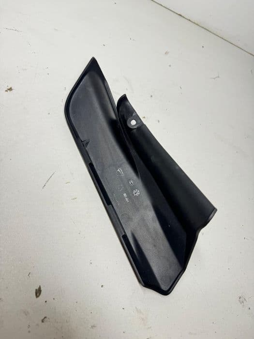 Ducati Monster 821 Prawa Osłona Ramy Wypełnienie Owiewka Plastik 15 -