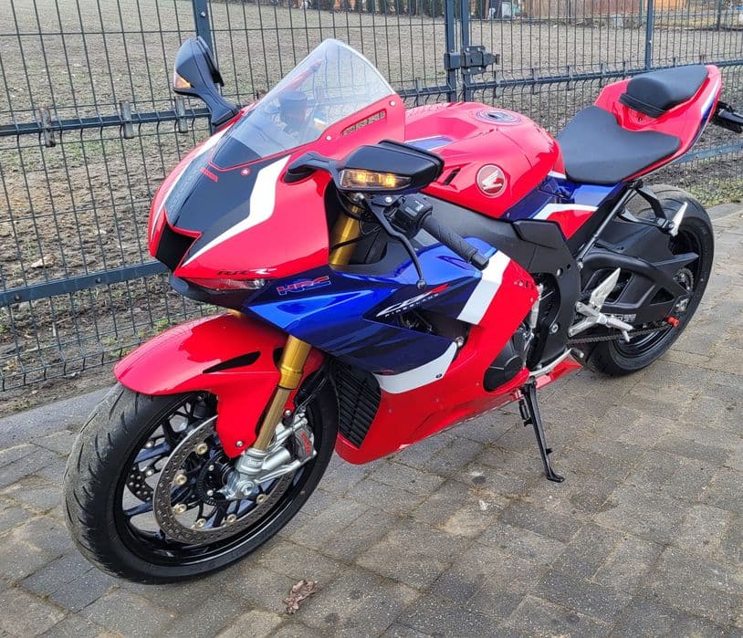 Honda cbr 1000rr r SP sc82