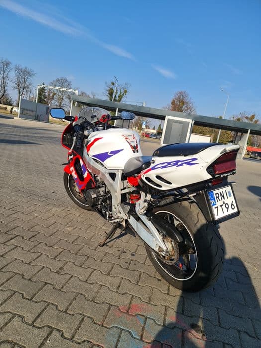 Honda CBR 900rr SC33