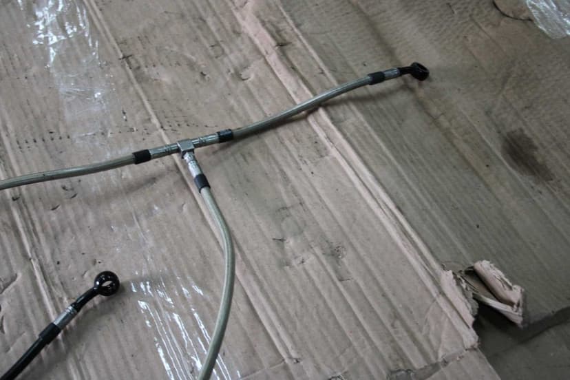 Przewody Hamulcowa Stalowy Oplot Alpha Yamaha R1 RN19 07-08