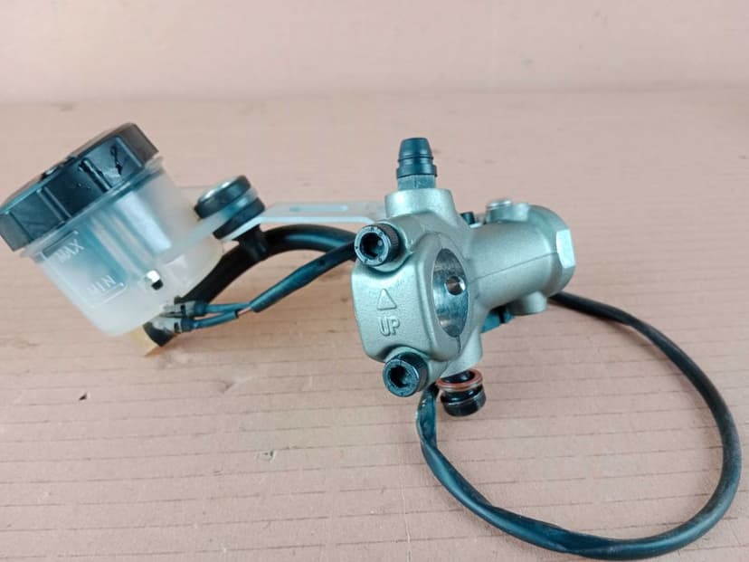 Ducati Panigale 959 Pompa Hamulca Pompa Hamulcowa BREMBO 16-19