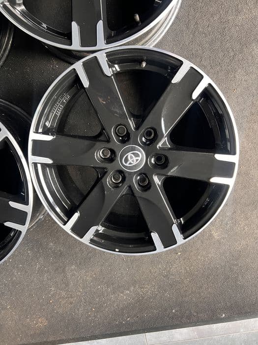 Felgi  18'' 6x139.7 L200 TOYOTA Land Cruiser 4 Runner HILUX RANGER