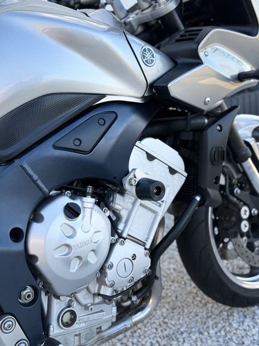 Yamaha FZ1- Doinwestowana- Gotowa do sezonu- Ładny stan- Polecam
