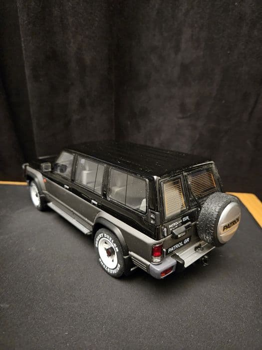 Model auta Nissan Patrol Y60 OT993