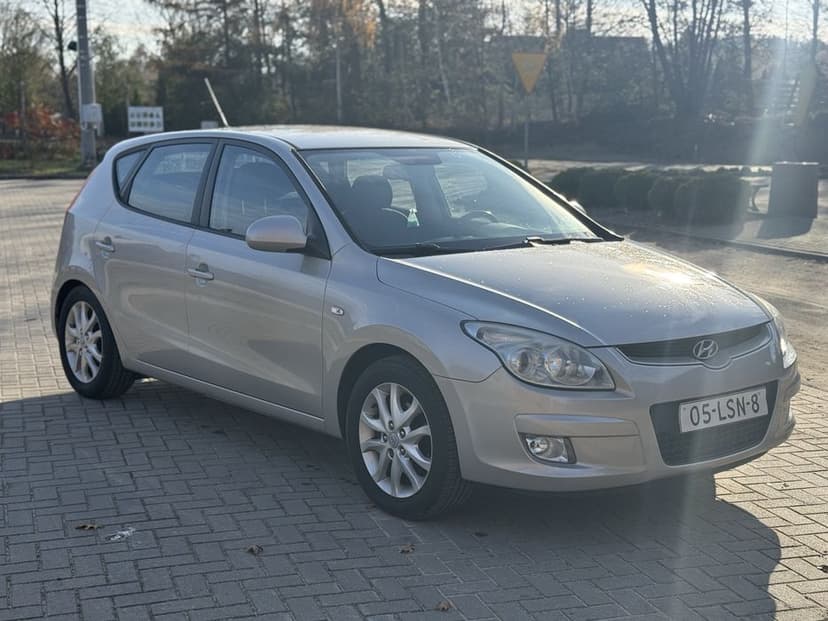 Hyundai i30 2.0 benzyna