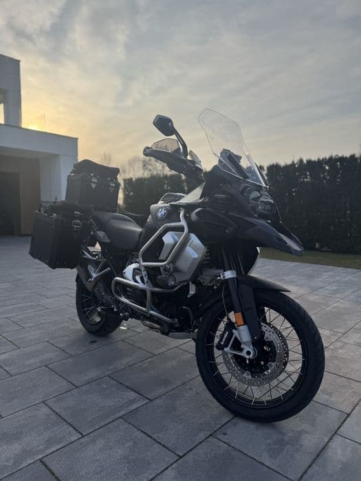 BMW 1250 GS pakiet 719, triple black, akrapovic