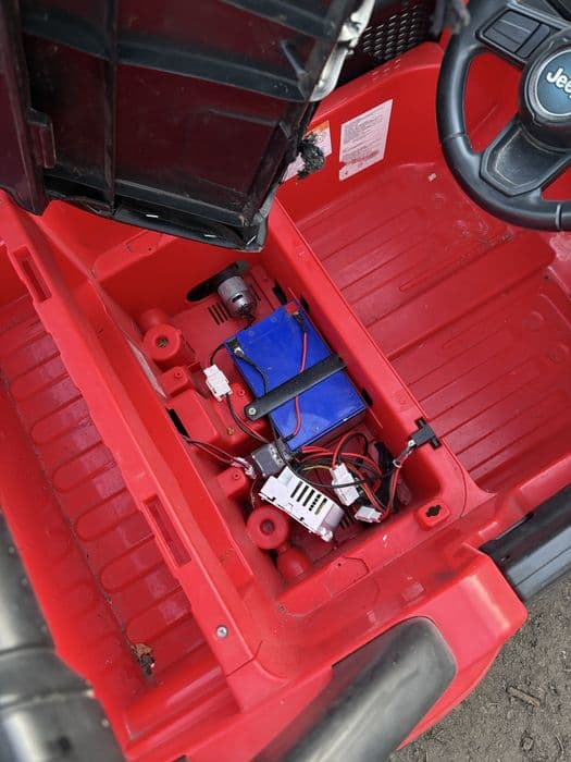Autko na akumulator Jeep Wrangler czytaj opis