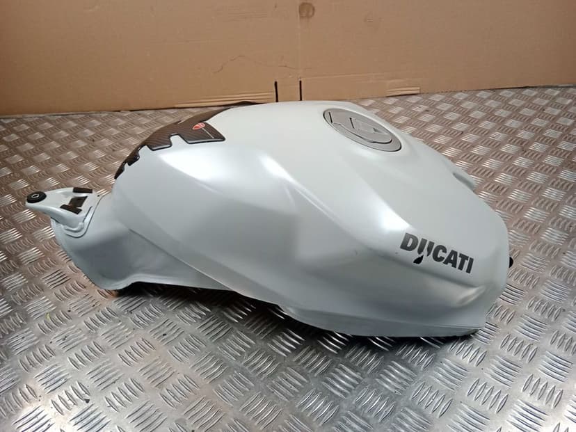 Ducati Panigale 959 Zbiornik Paliwa Biała Perła Bak Paliwa Biały 16-19
