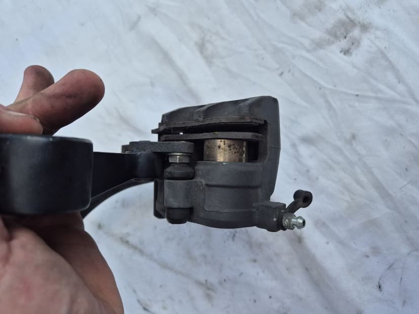 Tylny Zacisk Hamulcowy Kawasaki Ninja 400