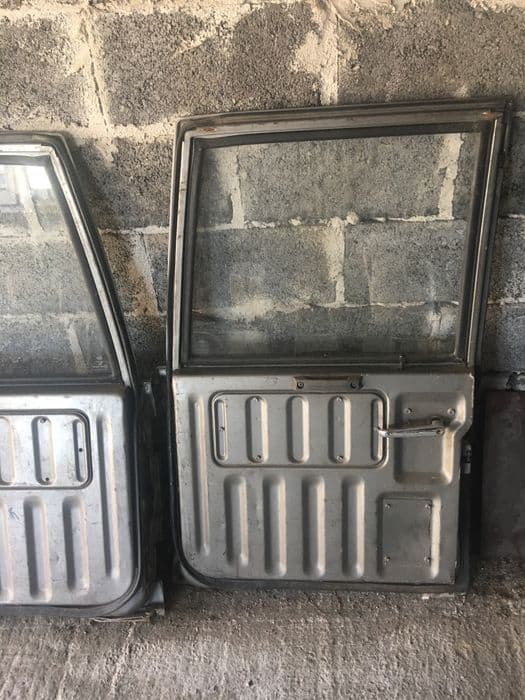 Nissan patrol k260 drzwi tylne skrzydełkowe prawe i lewe