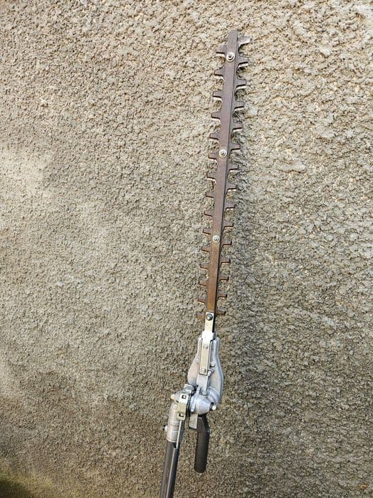 Nożyce spalinowe do żywopłotu HUSQVARNA 327 HE 3