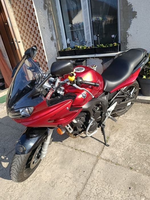 sprzedaż Yamahy FZ6