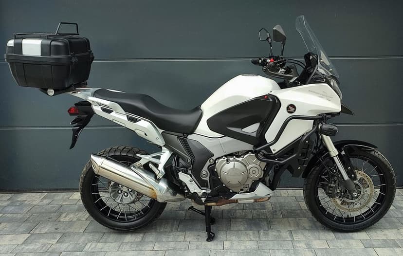 Honda VFR Crosstourer 1200 ABS TC - bardzo ładna , nowe opony
