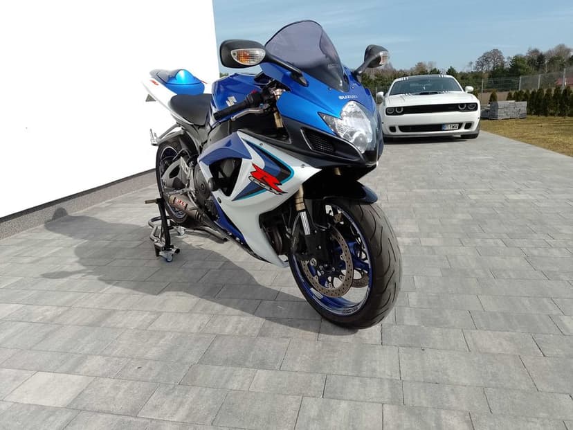 Suzuki GSX-R dużo dodatków