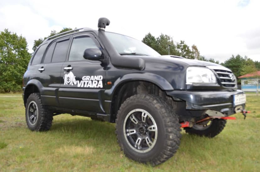 Suzuki Grand Vitara 2.5  Radzikone 4" Automat 2005 rok Stalowy Most.