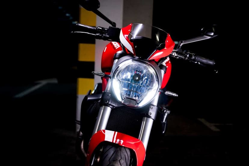 Ducati Monster 821. Rocznik 2016 po desmo, przygotowany do sezonu.