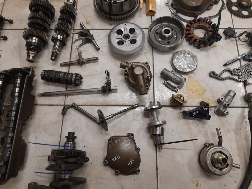 Kawasaki ZX6r 600 silnik części 00-02r magneto sprzęgło wałek zx600fe