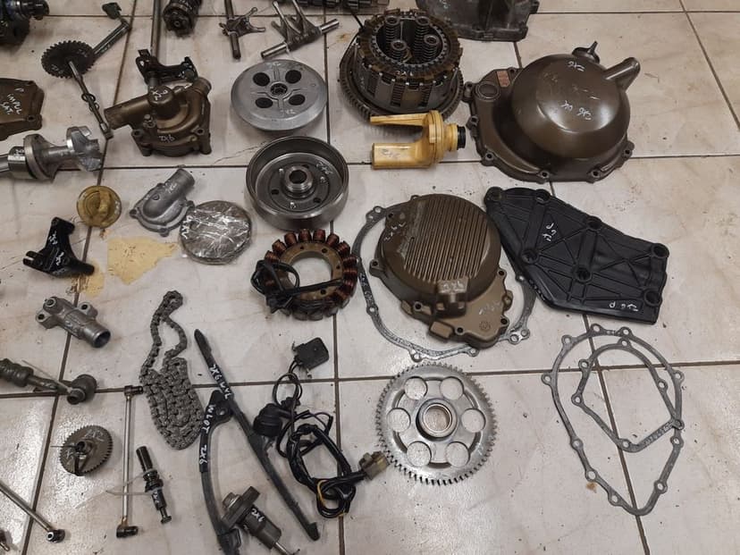 Kawasaki ZX6r 600 silnik części 00-02r magneto sprzęgło wałek zx600fe