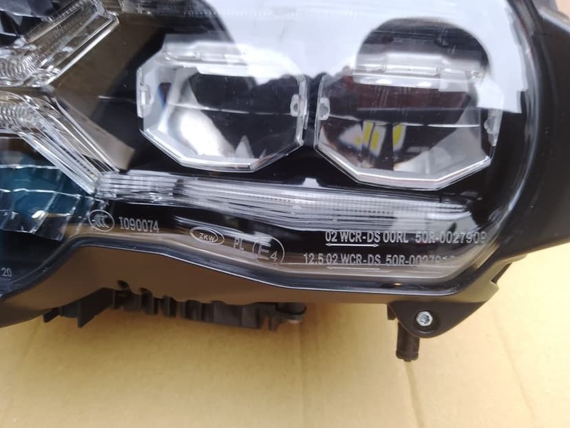 Lampa full LED reflektor BMW r1250 r 1250 GS  Europa