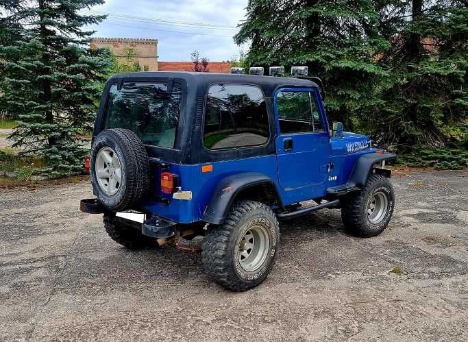 Jeep Wrangler 2,5 4x4 Hardtop 3 dachy lift zawieszenia wyciągarka rury