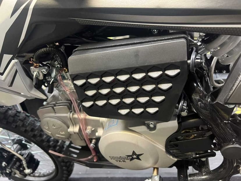 Pitbike ThumpStar TSC 125cc 2025, Airbox, Uchwyt na gopro, schowek HIT