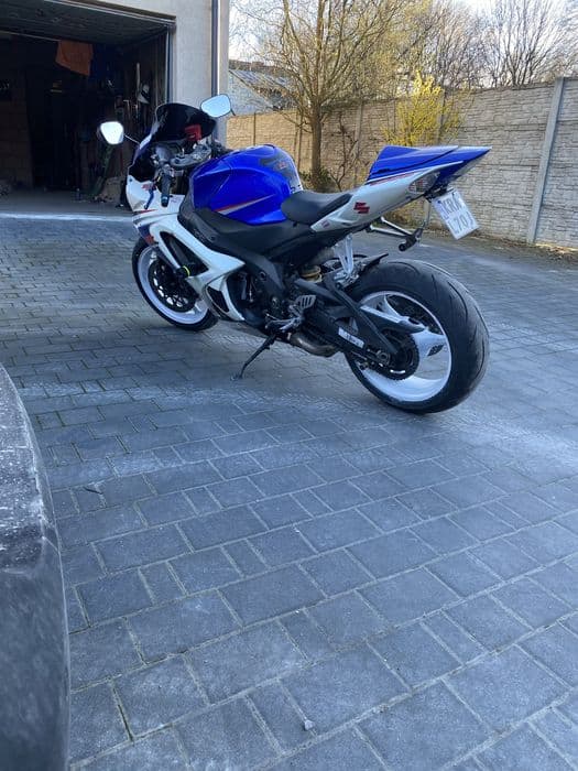 Suzuki  GSXR-1000 k7