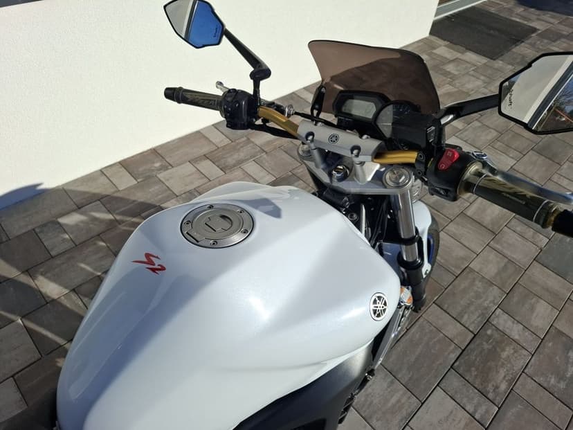 Yamaha fz6 s2 wydech sport LEO Vince, HISTORIA MOTOCYKLA