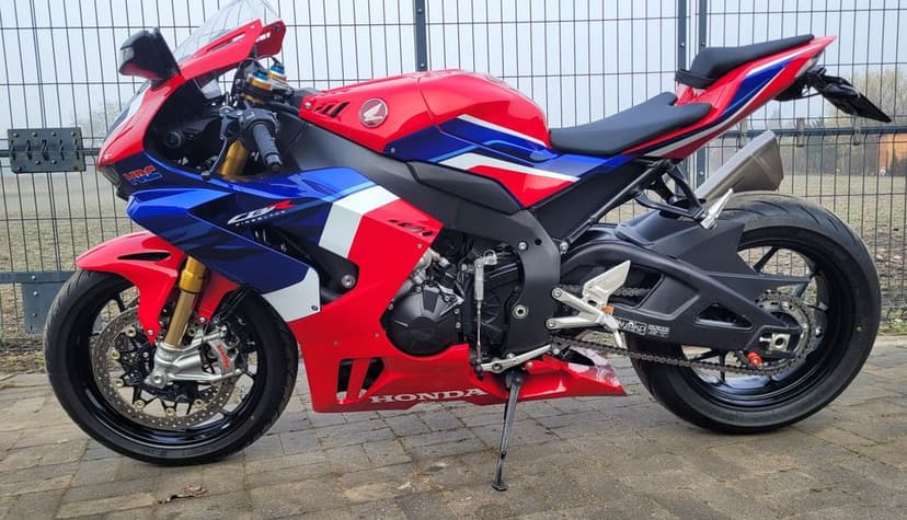 Honda cbr 1000rr r SP sc82