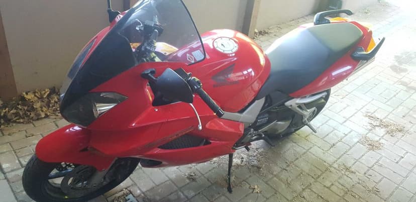 HONDA VFR 800 V-TEC (2002r.), 33 tys.km