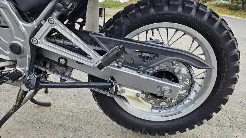 Honda nx 650 dominator