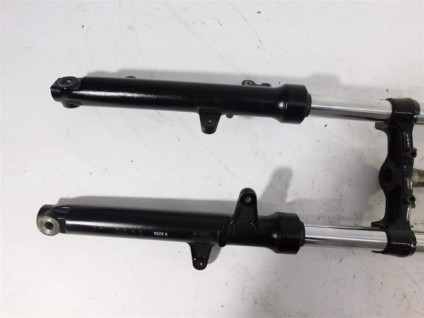 LAGA PÓŁKA ZAWIESZNIE LAGI SUZUKI GSX-R 125 18-21 U-11 5110323K00019 5110423K00019