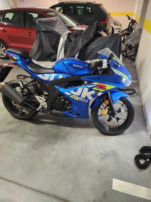 Suzuki GSXR 125 na kat B.