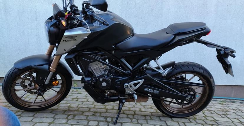 Honda cb 125R   22r super stan  Ledy