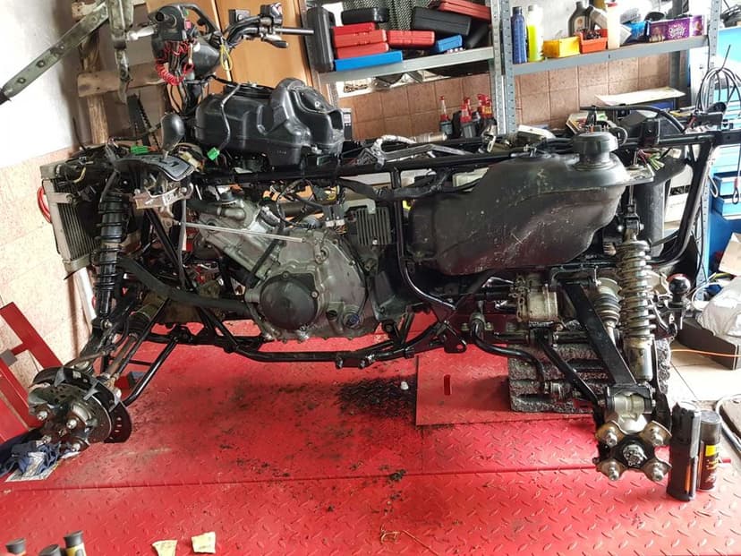 Suzuki Kingquad 500 Silnik Dyfer Kartery 450 Części 700 wał 750 Serwis