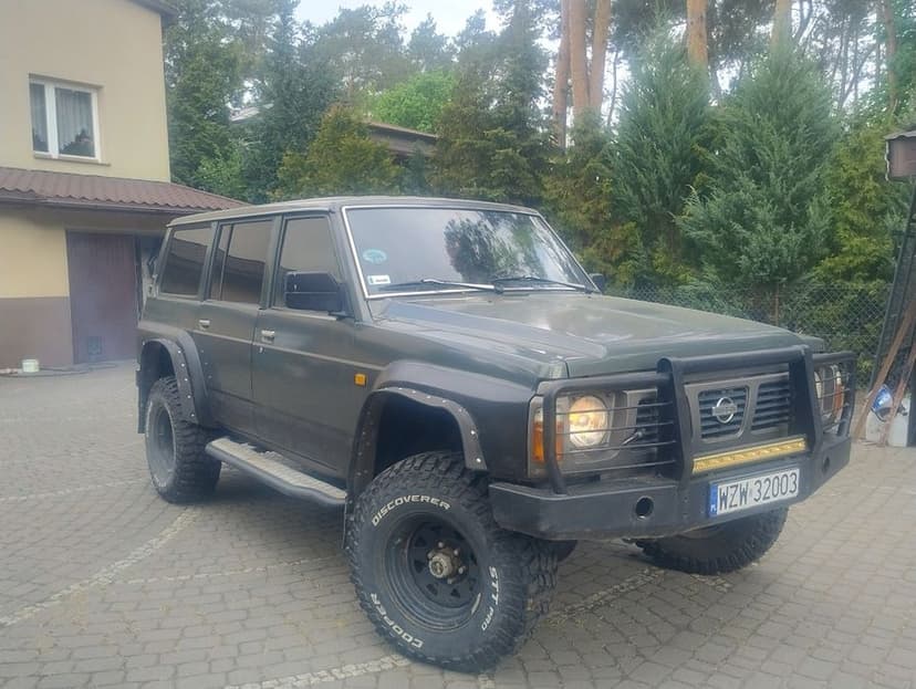 Nissan Patrol Y60